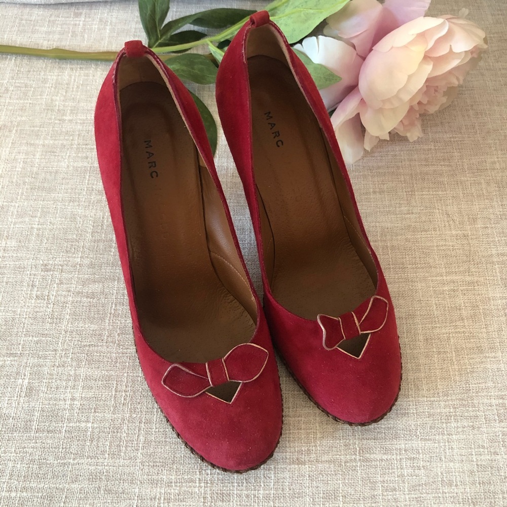 MARC Jacobs red suede heels Sz 7.5